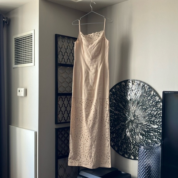 ESCADA Embroidered Linen Dress With Side Slit - Full Length - Made in Italy (34) - Picture 10 of 16